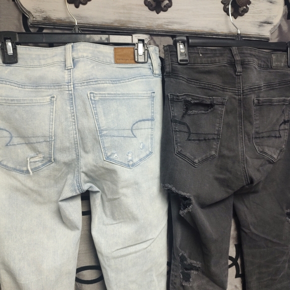 Three Pairs Size 4 Stretch Hi Rise Jegging American Eagle Distressed Jeans! - Picture 7 of 13